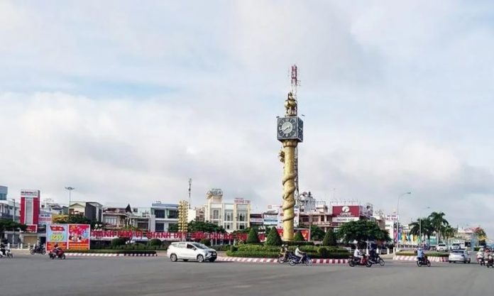 Hậu Giang: Thực hiện 'Nhất tâm, nhị tuyến, tam thành, tứ trụ, ngũ trọng tâm' để phát triển kinh tế-xã hội Hậu Giang: Thực hiện 'Nhất tâm, nhị tuyến, tam thành, tứ trụ, ngũ trọng tâm' để phát triển kinh tế-xã hội