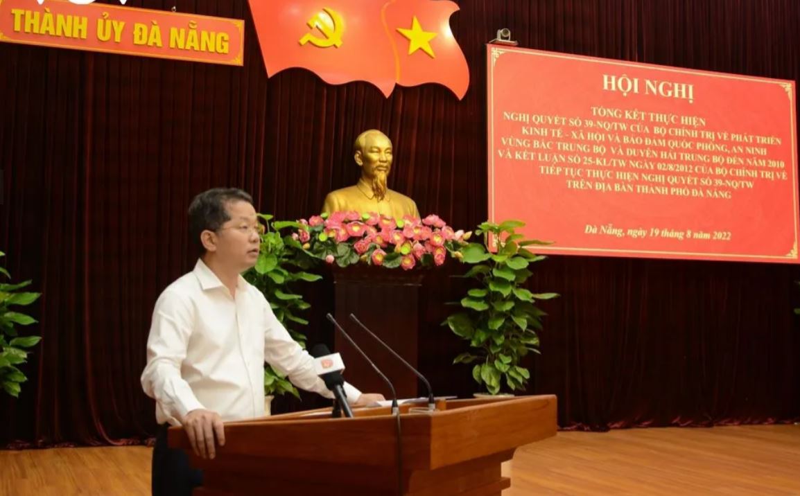 Ong Nguyen Van Quang Bi thu Thanh uy Da Nang phat bieu tai hoi nghi min - Đà Nẵng xác định mục tiêu trở thành một trung tâm kinh tế-xã hội của Đông Nam Á