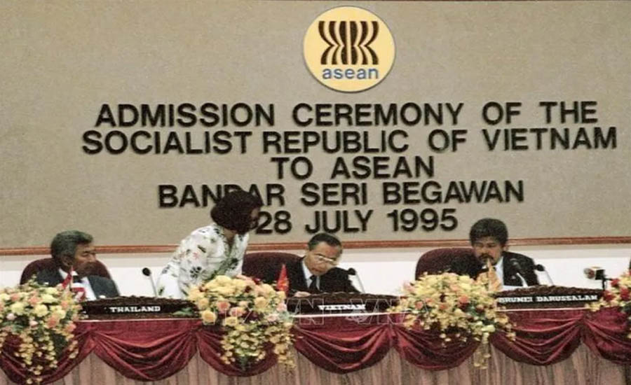Viet Nam da chinh thuc tro thanh mot thanh vien trong ASEAN min - ASEAN với vai trò tạo dựng môi trường hòa bình, phát triển