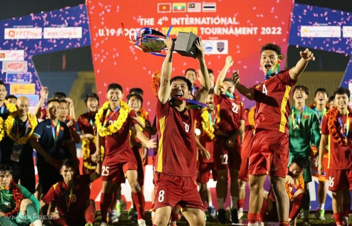 Việt Nam hạ Malaysia ở chung kết U19 Quốc tế