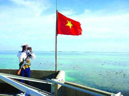 Chiến sĩ Hải quân Việt Nam trực sẵn sàng chiến đấu trên đảo Trường Sa Chiến sĩ Hải quân Việt Nam trực sẵn sàng chiến đấu trên đảo Trường Sa