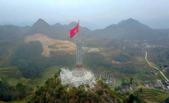 77 năm Quốc khánh: Thiêng liêng Cột cờ Lũng Cú trên đỉnh núi Rồng