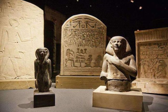 Bảo tàng Ai Cập có một phiến đá hình dạng kỳ lạ, đóng vai trò đặc biệt trong quá trình ướp xác