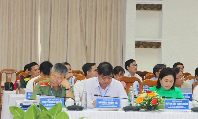 Cac dai bieu tham du tai hoi thao min - Quảng Nam tổ chức Hội thảo khoa học 'Tư tưởng canh tân của Nhà yêu nước Phan Châu Trinh'
