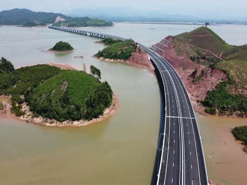 Cao tốc Vân Đồn - Móng Cái chính thức khánh thành và đưa vào khai thác từ ngày 1/9/2022.