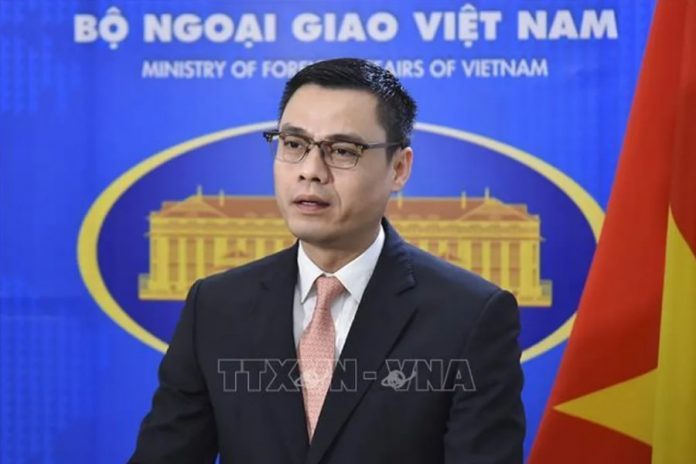 Đại sứ Đặng Hoàng Giang: Đóng góp tại các diễn đàn đa phương mang lại nhiều lợi ích thiết thực cho Việt Nam Đại sứ Đặng Hoàng Giang: Đóng góp tại các diễn đàn đa phương mang lại nhiều lợi ích thiết thực cho Việt Nam
