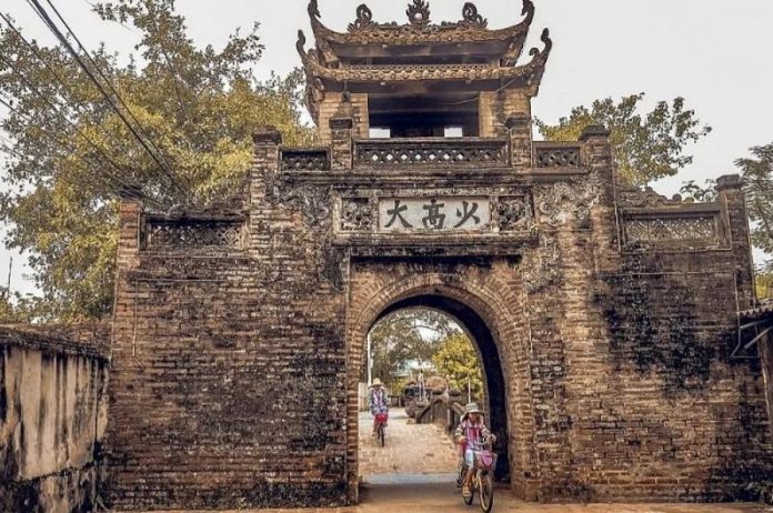 Hà Nội: Cổng làng – Một nét văn hóa cần được giữ gìn Hà Nội: Cổng làng – Một nét văn hóa cần được giữ gìn