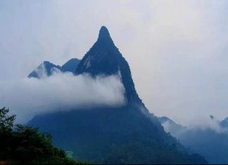 Bài 1: Vẻ đẹp hội tụ của non nước, mây trời