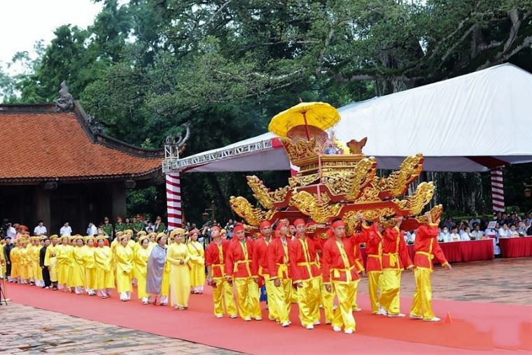 Nghi thuc ruoc kieu Vua Le Thai To va kieu Trung Tuc Vuong Le La min - Khai hội Lễ hội Lam Kinh năm 2022