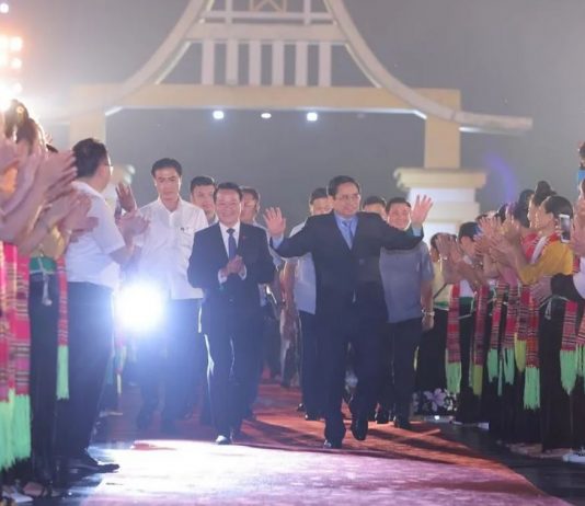 Thủ tướng dự Lễ đón nhận bằng của UNESCO vinh danh Nghệ thuật Xòe Thái