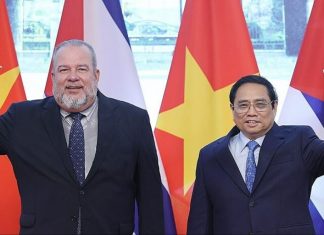 Việt Nam tặng Cuba 5.000 tấn gạo Việt Nam tặng Cuba 5.000 tấn gạo