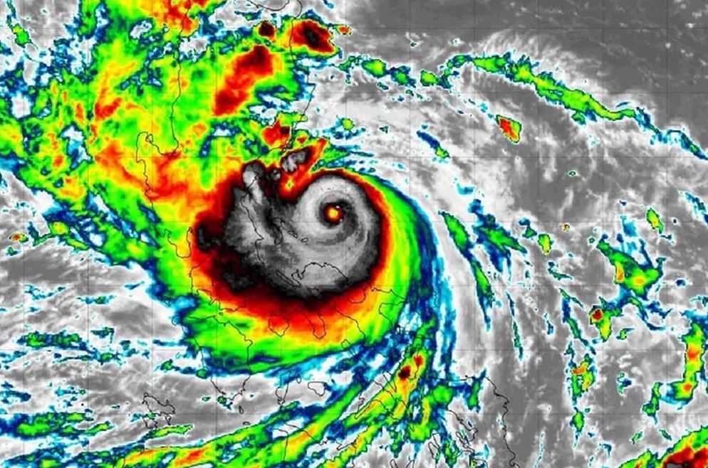 Ảnh chụp vệ tinh về siêu bão Noru ngày 25/9.