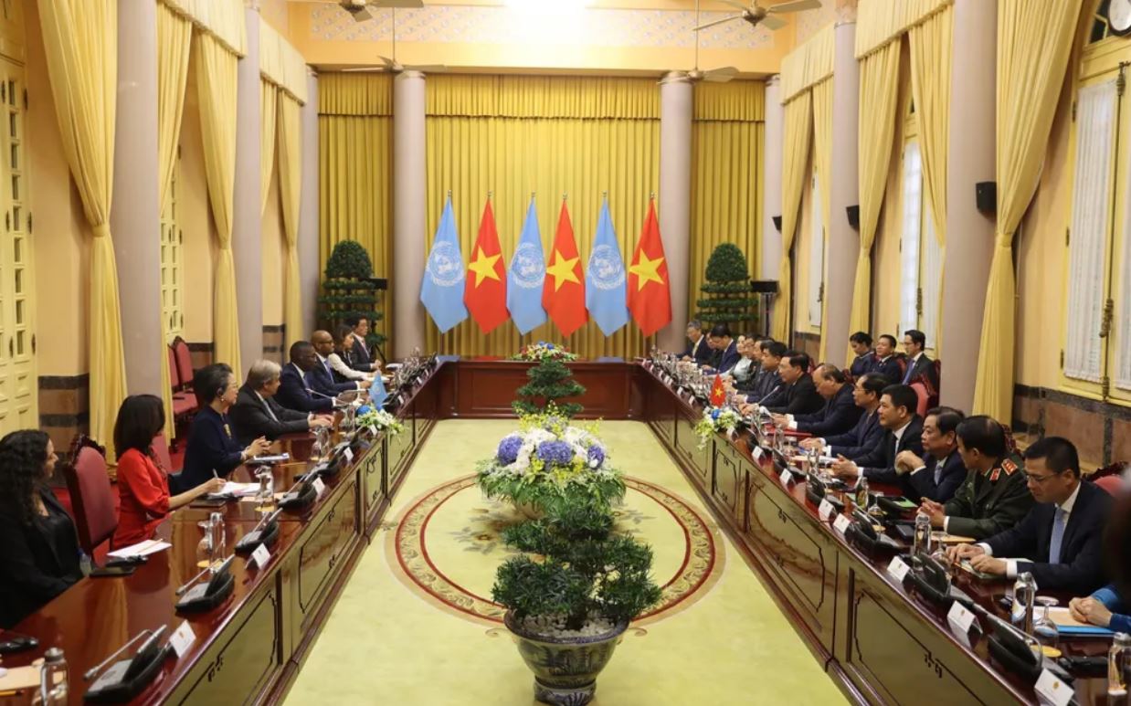 Các lãnh đạo và quan chức Việt Nam - LHQ tại cuộc hội đàm ngày 21/10.