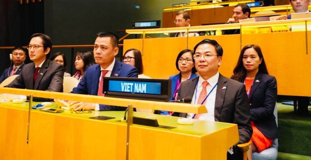 Các thành viên đoàn Việt Nam tại cuộc bỏ phiếu bầu Hội đồng Nhân quyền LHQ ở New York ngày 11/10.
