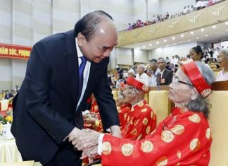 Chủ tịch nước: Người cao tuổi phát huy tinh thần 'tuổi cao ý chí càng cao'