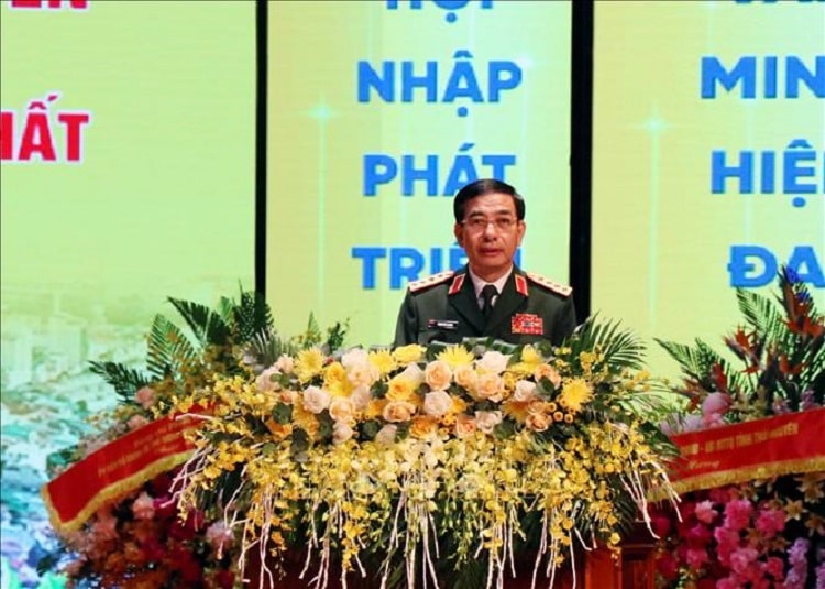 Đại tướng Phan Văn Giang, Uỷ viên Bộ Chính trị, Bộ trưởng Bộ Quốc phòng phát biểu tại buổi lễ.