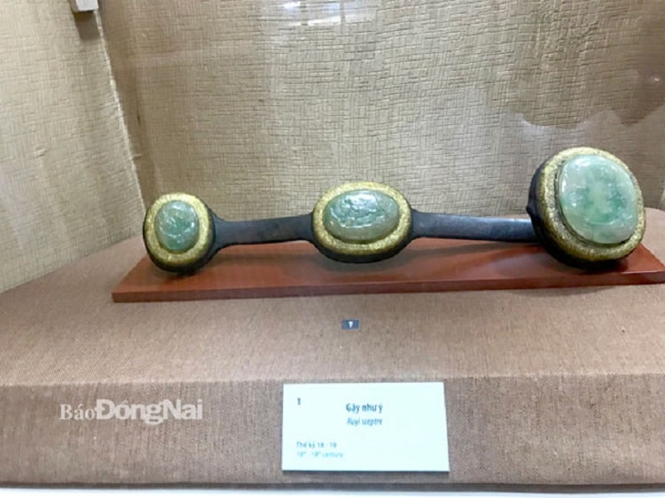 Gậy như ý.