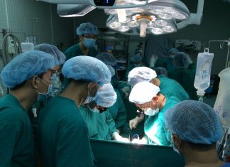Nghề y luôn phải đấu tranh và lựa chọn mỗi ngày