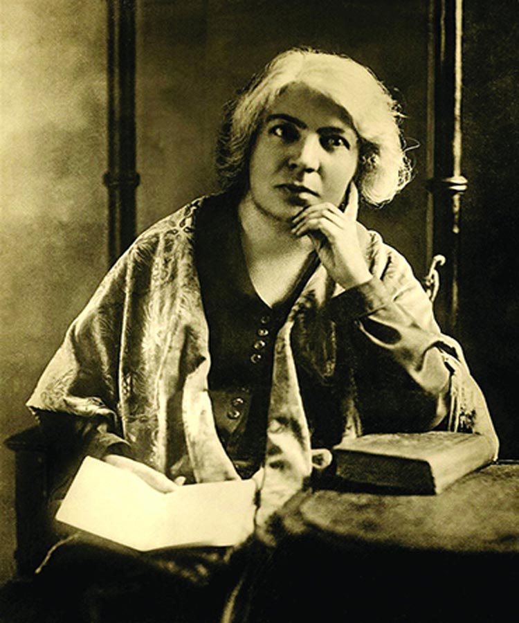 Nhà văn Grazia Deledda – Nobel Văn chương 1926