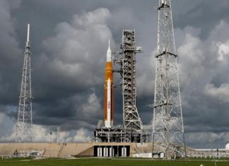 Giấc mơ trở lại Mặt Trăng của NASA tiếp tục bị dời lại