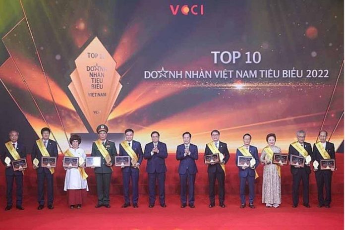 Thủ tướng tham dự Lễ kỷ niệm Ngày Doanh nhân Việt Nam – Tôn vinh doanh nhân Việt Nam tiêu biểu 2022 Thủ tướng tham dự Lễ kỷ niệm Ngày Doanh nhân Việt Nam – Tôn vinh doanh nhân Việt Nam tiêu biểu 2022