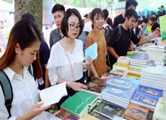 Về những ngã rẽ văn hoá đọc - Tác giả: Hà Quảng