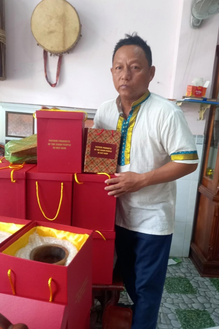 Gốm Chăm Bàu Trúc theo Đoàn Việt Nam sang Ma-rốc