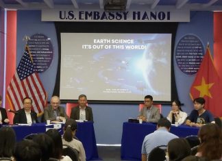Chuyên gia NASA: Việt Nam – Mỹ luôn tìm kiếm cơ hội hợp tác về vũ trụ Chuyên gia NASA: Việt Nam - Mỹ luôn tìm kiếm cơ hội hợp tác về vũ trụ