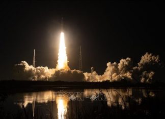 NASA nói con người có thể sống trên Mặt trăng trong thập kỷ này NASA nói con người có thể sống trên Mặt trăng trong thập kỷ này