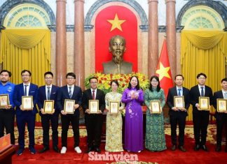 Phó Chủ tịch nước Võ Thị Ánh Xuân gặp mặt 30 tài năng trẻ nhận Giải thưởng KHCN