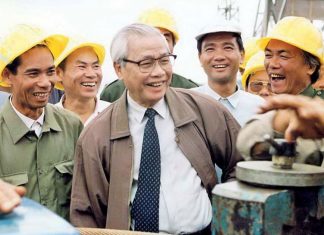 Tầm nhìn xa trông rộng, hết lòng vì dân vì nước