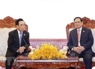 Dành ưu tiên cao nhất giữ gìn, vun đắp mối quan hệ hữu nghị Việt-Lào