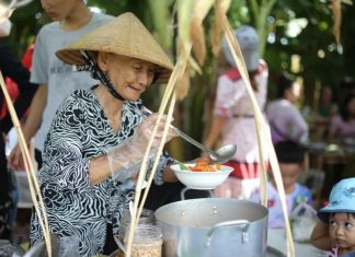 Tinh hoa ẩm thực văn hóa xứ Quảng – Tác giả Lê Anh Dũng Tinh hoa ẩm thực văn hóa xứ Quảng - Tác giả Lê Anh Dũng