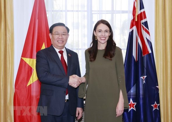 Chủ tịch Quốc hội hội kiến Thủ tướng New Zealand