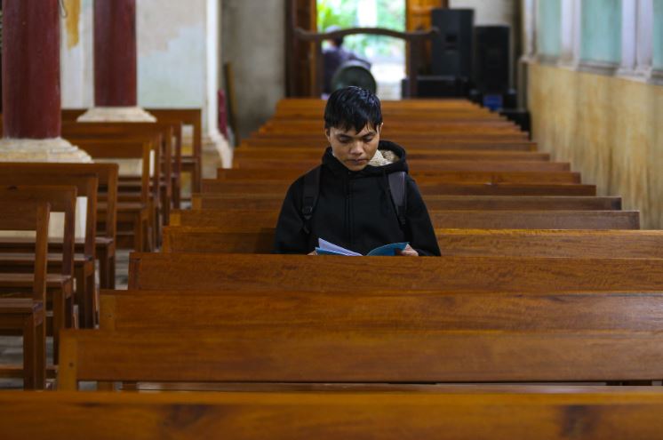 Đây là không gian sinh hoạt văn hóa, tôn giáo của người dân. Theo tư liệu được giữ lại, Giáo họ Tùng Sơn là một Giáo họ của Giáo xứ Phú Thượng. Đây là không gian sinh hoạt văn hóa, tôn giáo của người dân. Theo tư liệu được giữ lại, Giáo họ Tùng Sơn là một Giáo họ của Giáo xứ Phú Thượng.