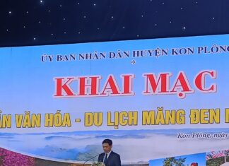 Hấp dẫn Tuần Văn hóa – Du lịch Măng Đen năm 2022 Ông Đặng Quang Hà- Chủ tịch UBND huyện Kon Plông phát biểu tại lễ khai mạc Tuần Văn hóa - Du lịch Măng Đen năm 2022 với chủ đề “Hoa Anh đào giữa đại ngàn Măng Đen” tối ngày 26/12