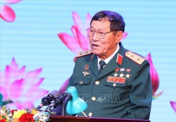 Trung tướng, Anh h&ugrave;ng Lực lượng vũ trang nh&acirc;n d&acirc;n Phạm Tu&acirc;n ph&aacute;t biểu.