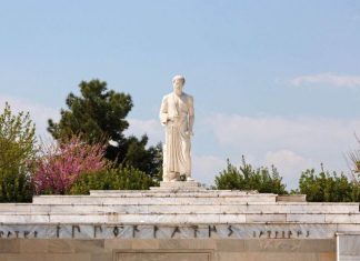Hippocrates - Thầy thuốc vĩ đại nhất thời cổ đại và lời thề nổi tiếng của sinh viên y khoa