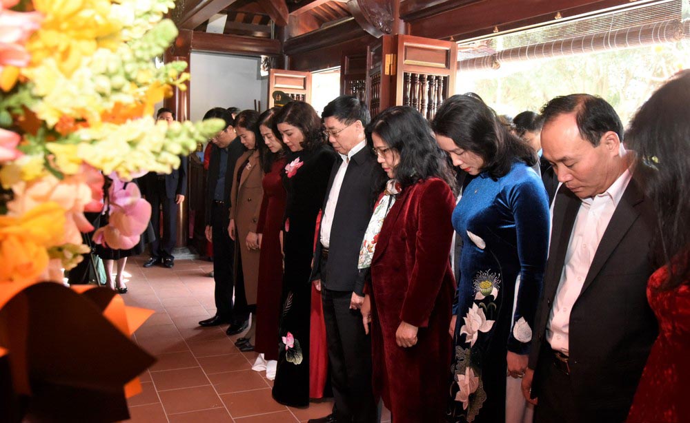 Nghệ An kỷ niệm 155 năm ngày sinh chí sĩ Phan Bội Châu