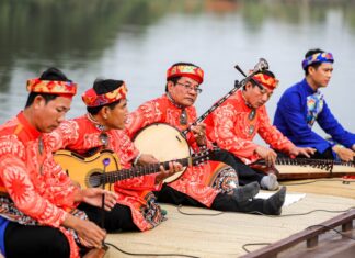 Phát huy nguồn lực con người để văn hóa Việt phát triển vững bền Phát huy nguồn lực con người để văn hóa Việt phát triển vững bền