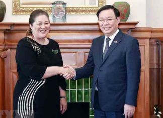Chủ tịch Quốc hội Vương Đình Huệ hội kiến Toàn quyền New Zealand