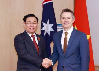 Chủ tịch Quốc hội Vương Đình Huệ tiếp Bộ trưởng Giáo dục Australia