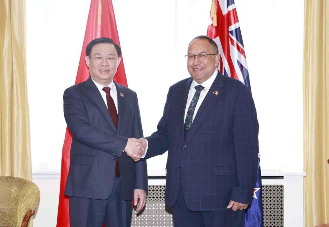 Chủ tịch Quốc hội Vương Đình Huệ và Chủ tịch Quốc hội New Zealand Adrian Rurawhe tại buổi hội đàm. 