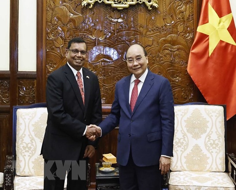 Chủ tịch nước Nguyễn Xuân Phúc tiếp Đại sứ Sri Lanka Srilanka Prasanna Gamage. 