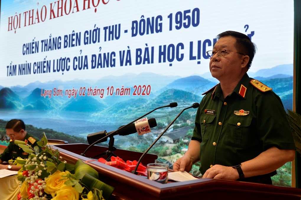 Senior Lieutenant General Nguyen Trong Nghia, Member of the Party Central Committee, Member of the Central Military Commission, Vice Chairman of the General Department of Politics of the Vietnam People's Army spoke at the Conference