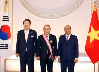 HLV Park Hang Seo nhận Huân chương Heungin vì đóng góp cho quan hệ Việt-Hàn HLV Park Hang Seo nhận Huân chương Heungin vì đóng góp cho quan hệ Việt-Hàn