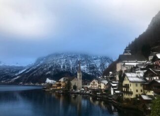 Hallstatt – Ngôi làng cổ trên thiệp Giáng sinh Hallstatt - Ngôi làng cổ trên thiệp Giáng sinh