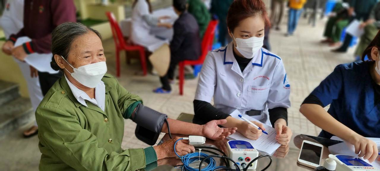 Xu thế già hóa dân số và giải pháp để người cao tuổi được chăm sóc sức khỏe tốt hơn