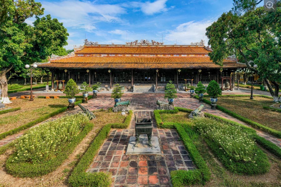 Không gian trưng bày di sản về Vua Hàm Nghi, cuộc đời và nghệ thuật