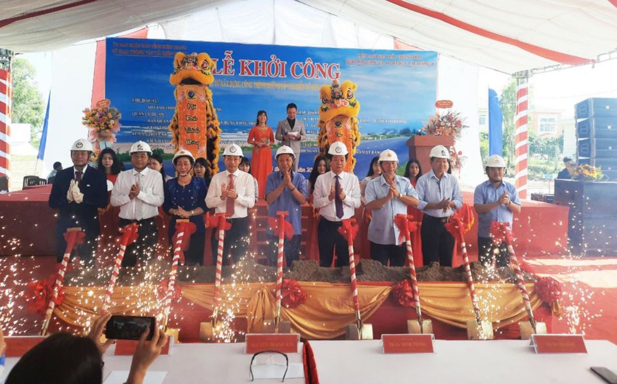 Lãnh đạo tỉnh Kiên Giang tại lễ khởi công đoạn Hòn Đất – Kiên Lương có tổng mức đầu tư 1.480 tỷ đồng.